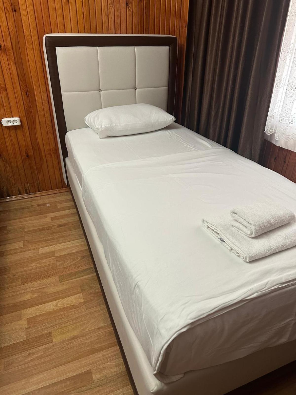 Pilot Hotel 2 Tayakadin Eksteriør bilde